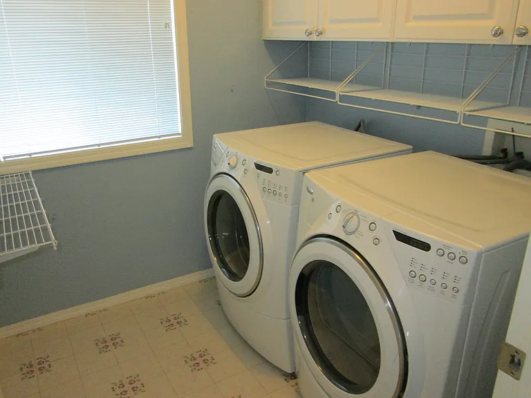 12540 NW Brimpton Ct — Photo 20