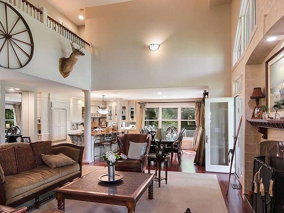 5th image of 12211 Country Club Dr #Drive53