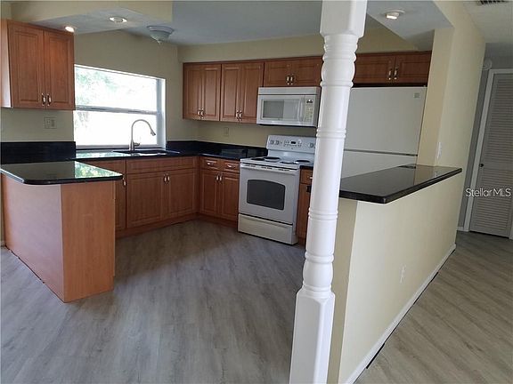 5th image of 4143 Pinefield Ave