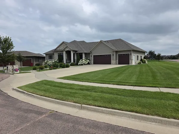 7208 S Ludlow Cir, Sioux Falls, SD 57108