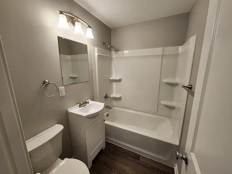 424 Nussbaum Ave — Photo 17