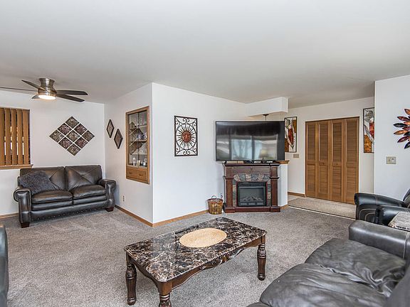 5th image of 3333 N Knoll Blvd