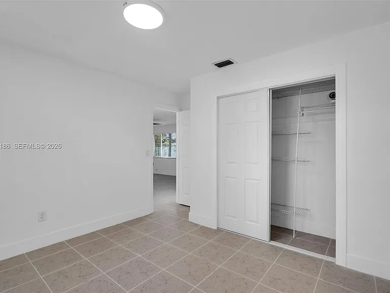124 SE 2nd Ter #1-2 — Photo 11
