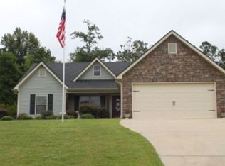 70 Plantation Dr, Warm Springs, GA 31830