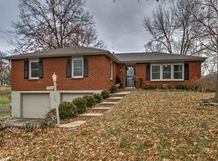 6413 NW Melody Ln W, Kansas City, MO 64152