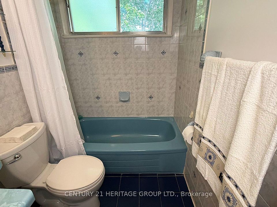 1st image of 37 Gambello Cres