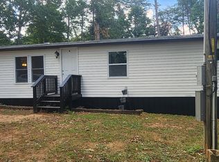 115 Wildwood Trl, Cleveland, GA 30528