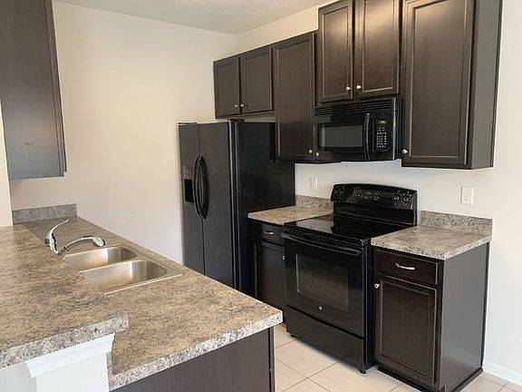 5th image of 87 Moultrie Village Ln