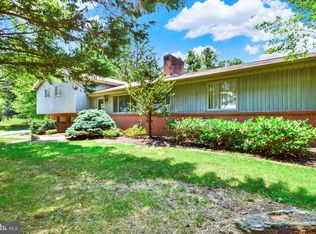 1518 Park Terrace Dr, Chambersburg, PA