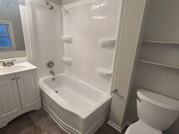 4th image of 815 12th St NW Unit 2