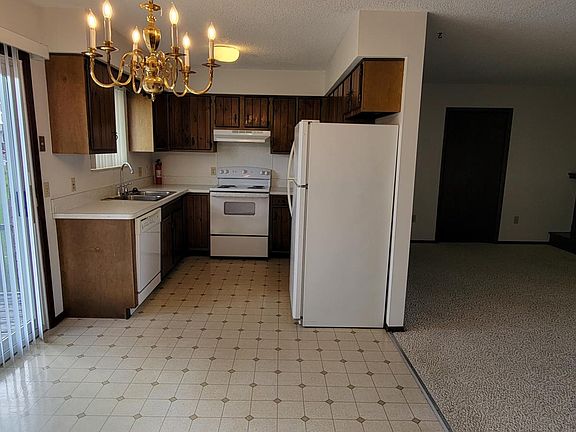 3rd image of 5709 Threasa St