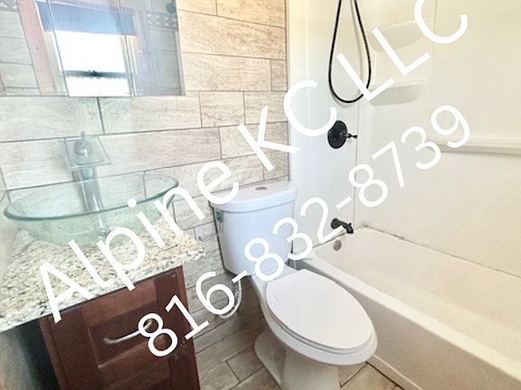 3rd image of 2449 Van Brunt Blvd #2N