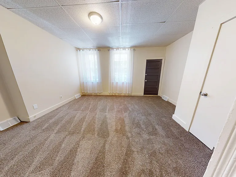 2323 Laplace St — Photo 9