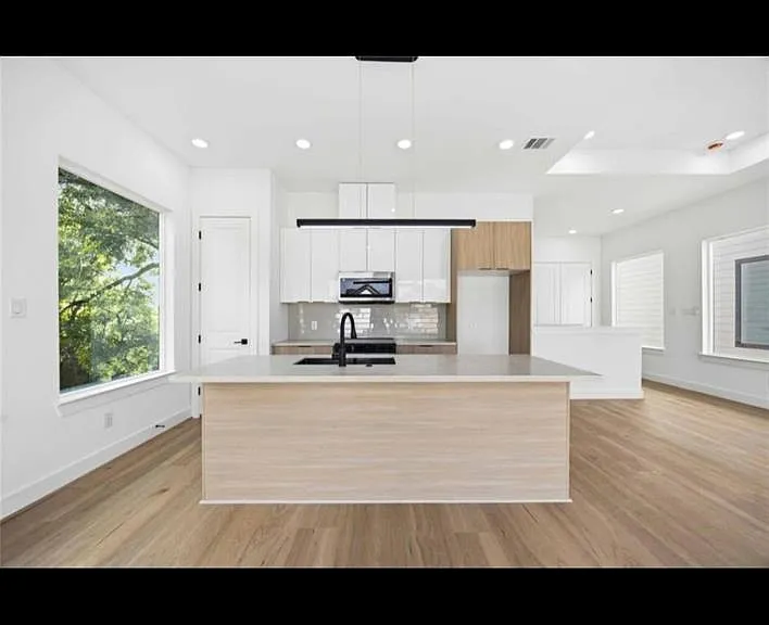 9106 Coffee St #A — Photo 6