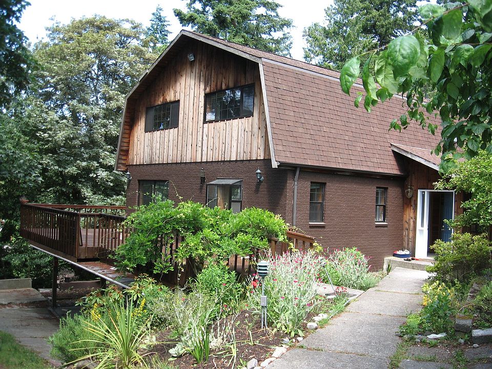 Beautiful Custom Built Home