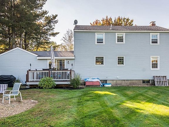 3rd image of 70 Lincoln Ln