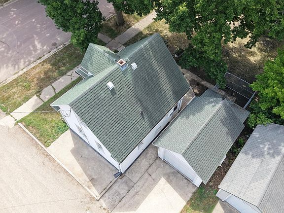3rd image of 838 7th St