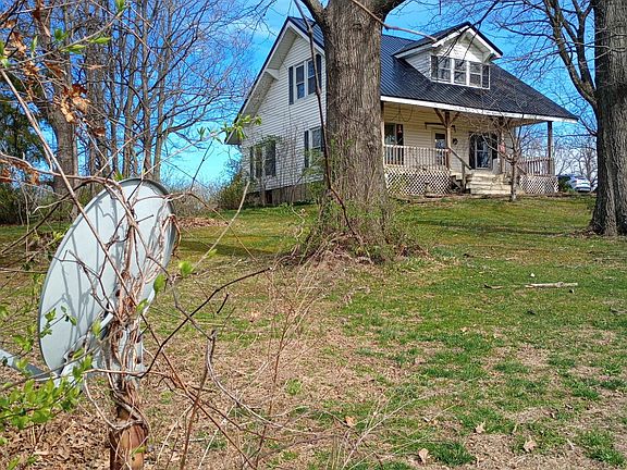 3rd image of 355 Mudlick Rd