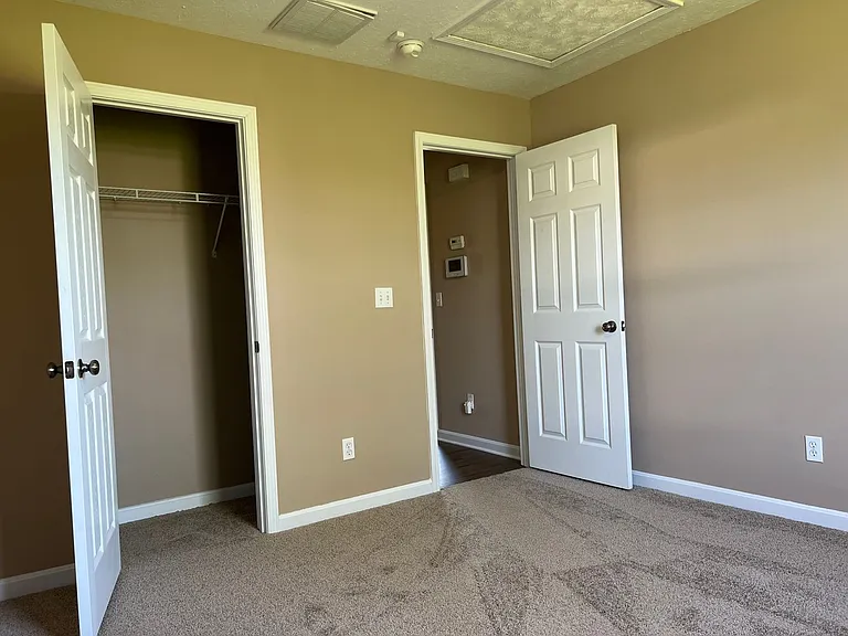 1705 Madison Ct — Photo 14