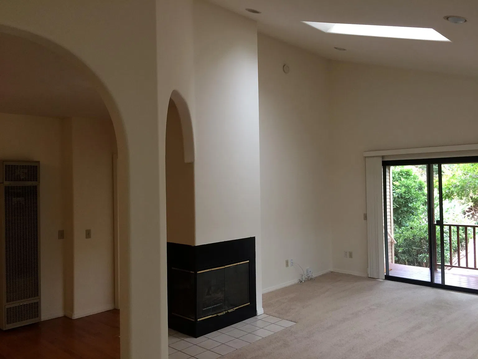 3 bed, 1400 sqft, $5,200 — Photo 2