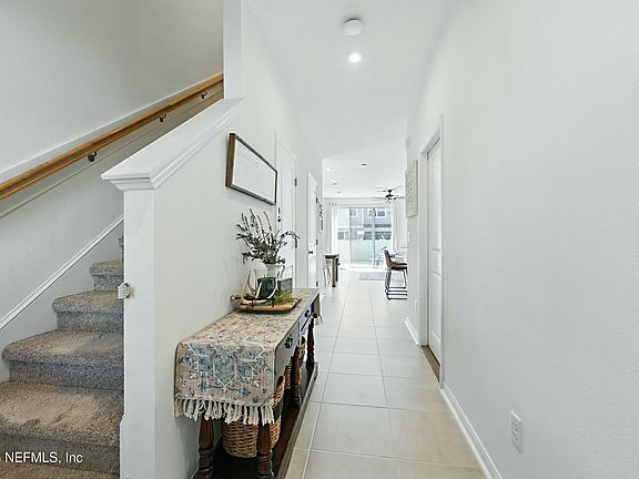 3rd image of 324 ANTHONY Drive