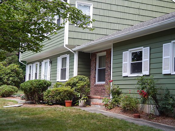 Front Family Room / Garage