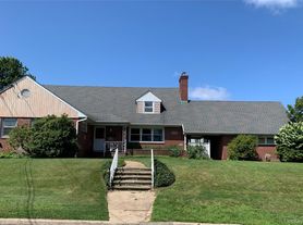 26 Nassau Ave, Glen Cove, NY