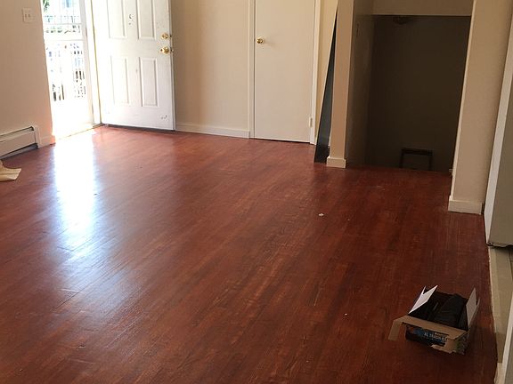 4th image of 10856 154th St