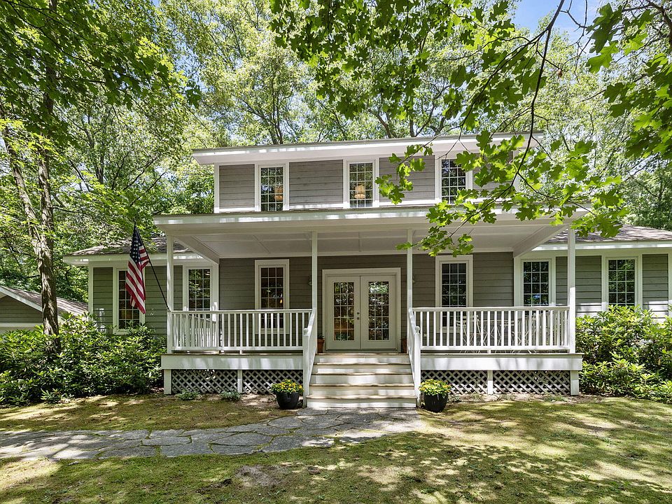 1st image of 18578 Forest Beach Dr