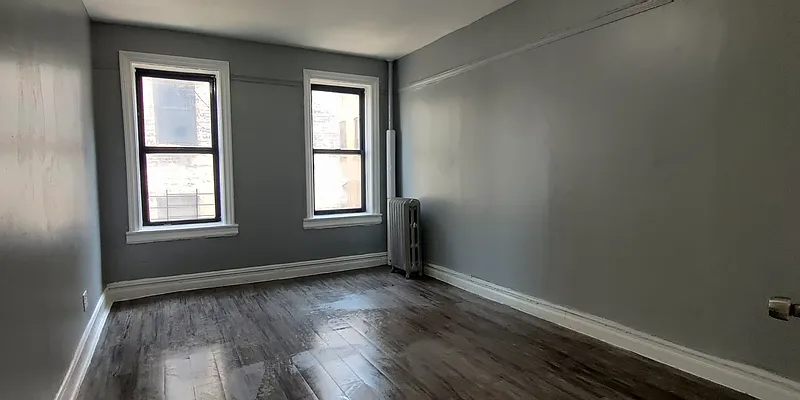 Rented by Signature Property Realty | media 20