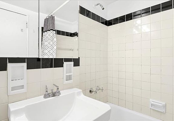 4th image of 440 E 79th St APT 10L