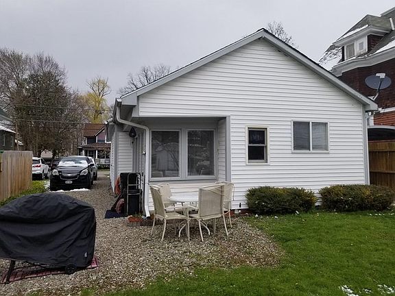3rd image of 22 Chestnut Ave