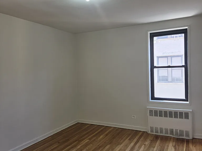 580 84th St #3B — Photo 3