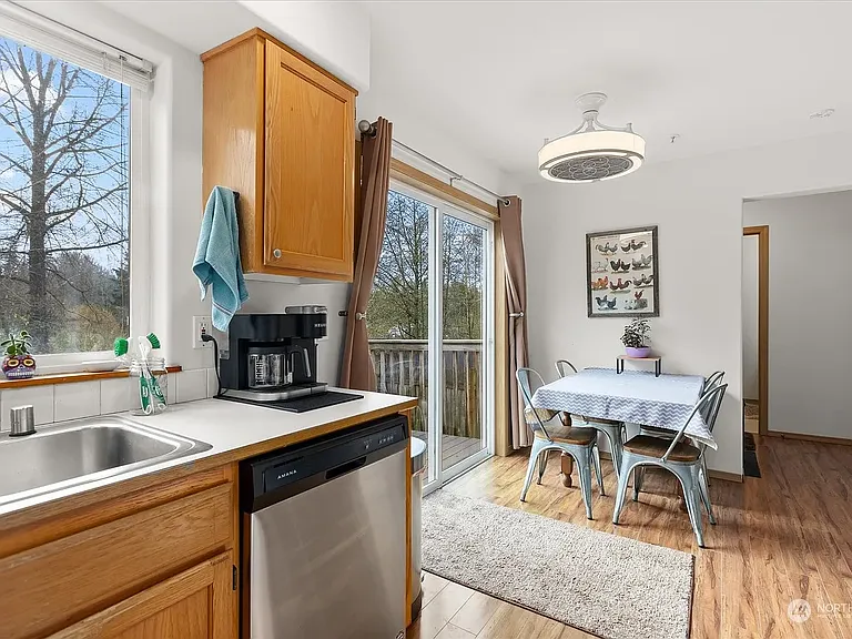5422 Seahurst Ave #A — Photo 8