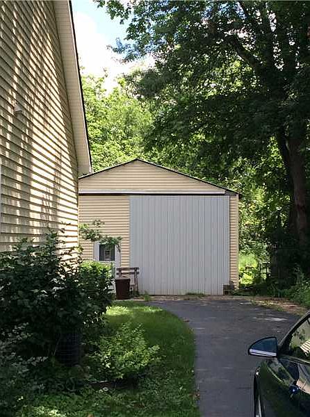 2nd image of 1709 Lawrence Ave