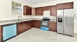 285 N Kentucky Ave — Photo 6