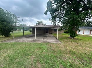 340 N West St, Yorktown, TX 78164