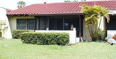 Over 55 complex near beach