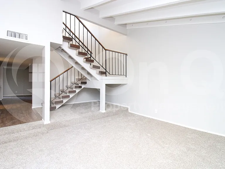 3127 S Fairfield Dr — Photo 6