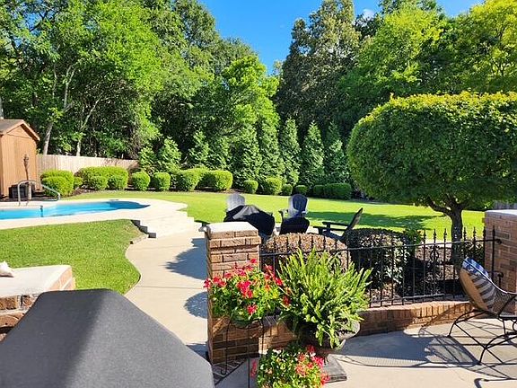 5th image of 2491 Clematis Trl