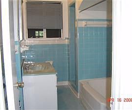 2nd image of 401 Hackberry Ln