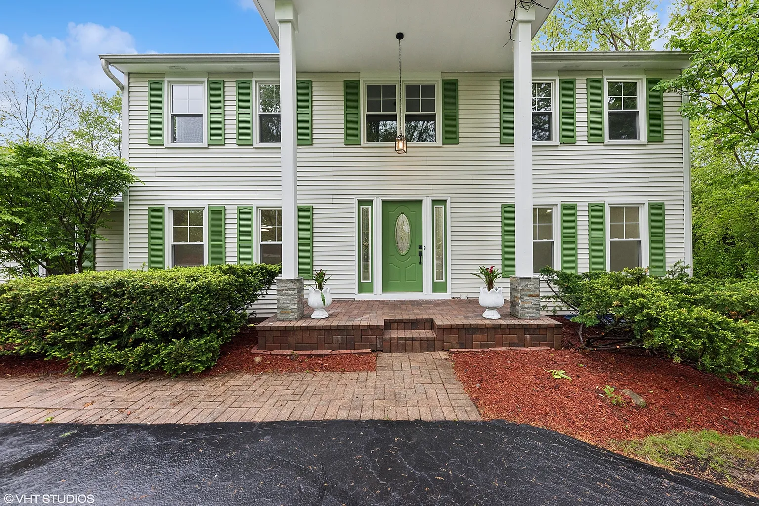 1887 White Fence Ln photo 1