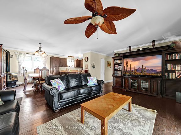 3rd image of 135 Browns Ln