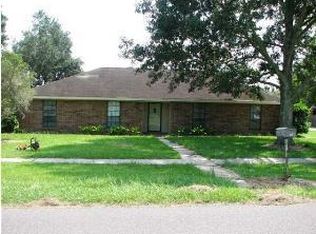 831 W Butcher Switch Rd, Lafayette, LA 70507