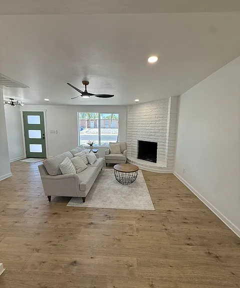 924 S Elmerita Ave — Photo 7