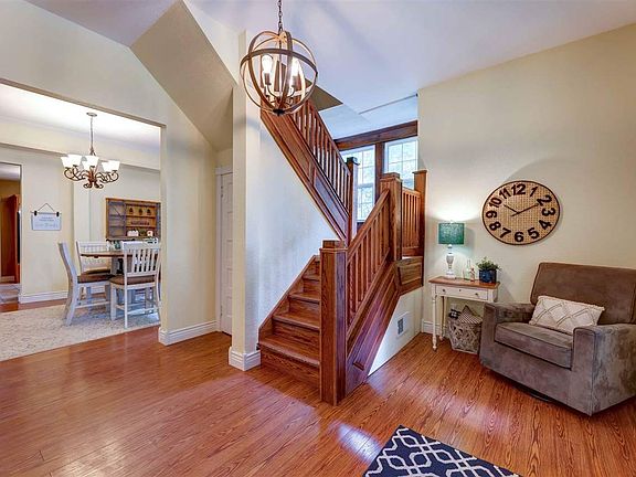 5th image of 327 N 2nd St