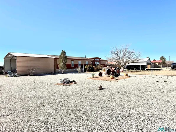 809 Pecan Ave, Artesia, NM 88210