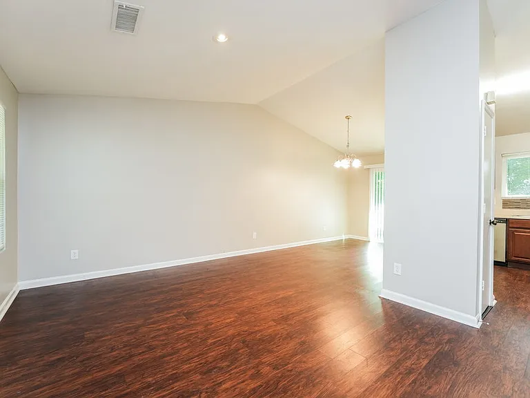 5394 Greenhedge Ct — Photo 6