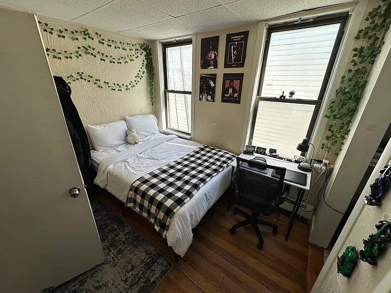 114 Everett St #3 — Photo 2