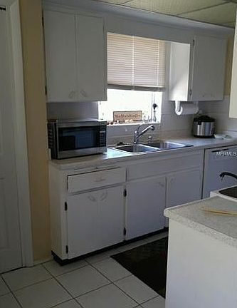 4th image of 1009 Pearce Dr Unit 307